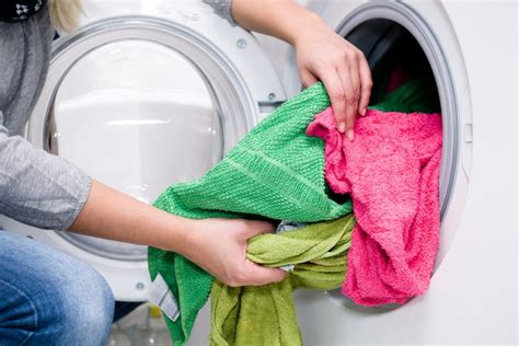 Clean laundry - Clean Laundry is a chain of laundromats that offers a clean, comfortable, and convenient alternative to traditional coin-operated laundromats. You can choose …